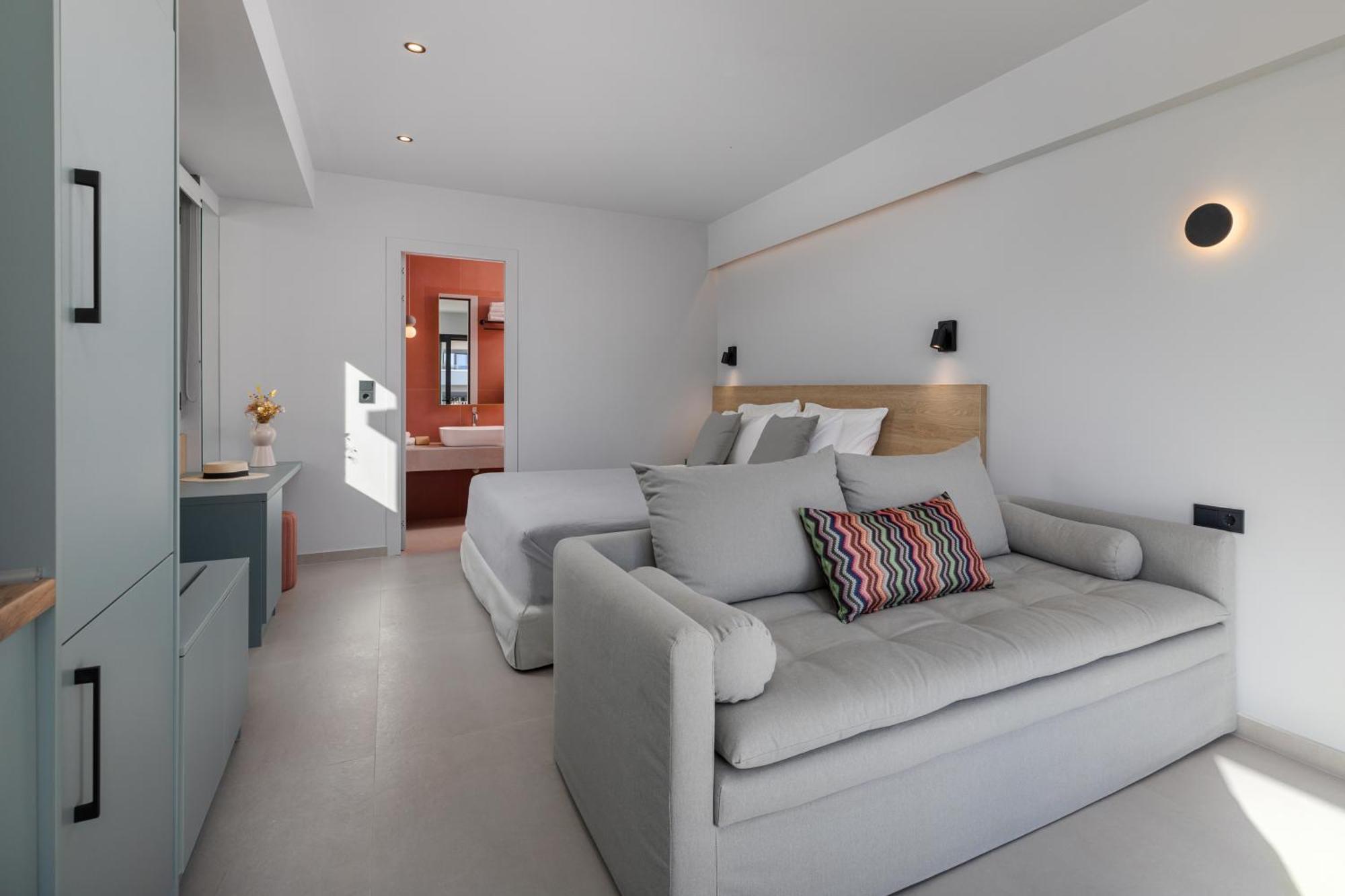 The 8 Apartment *