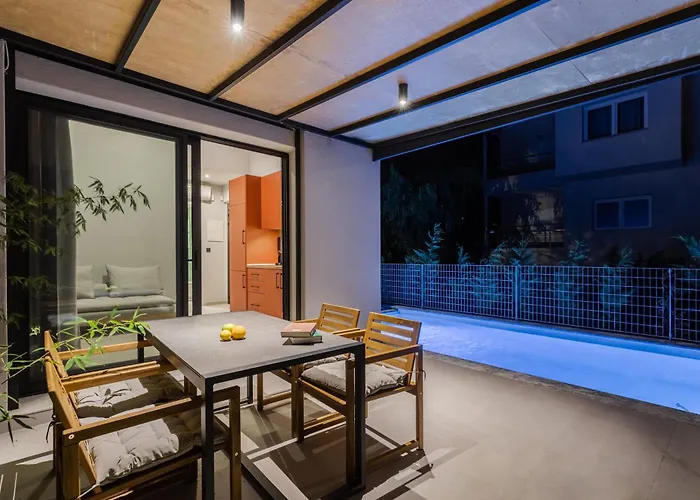 The 8 Suites