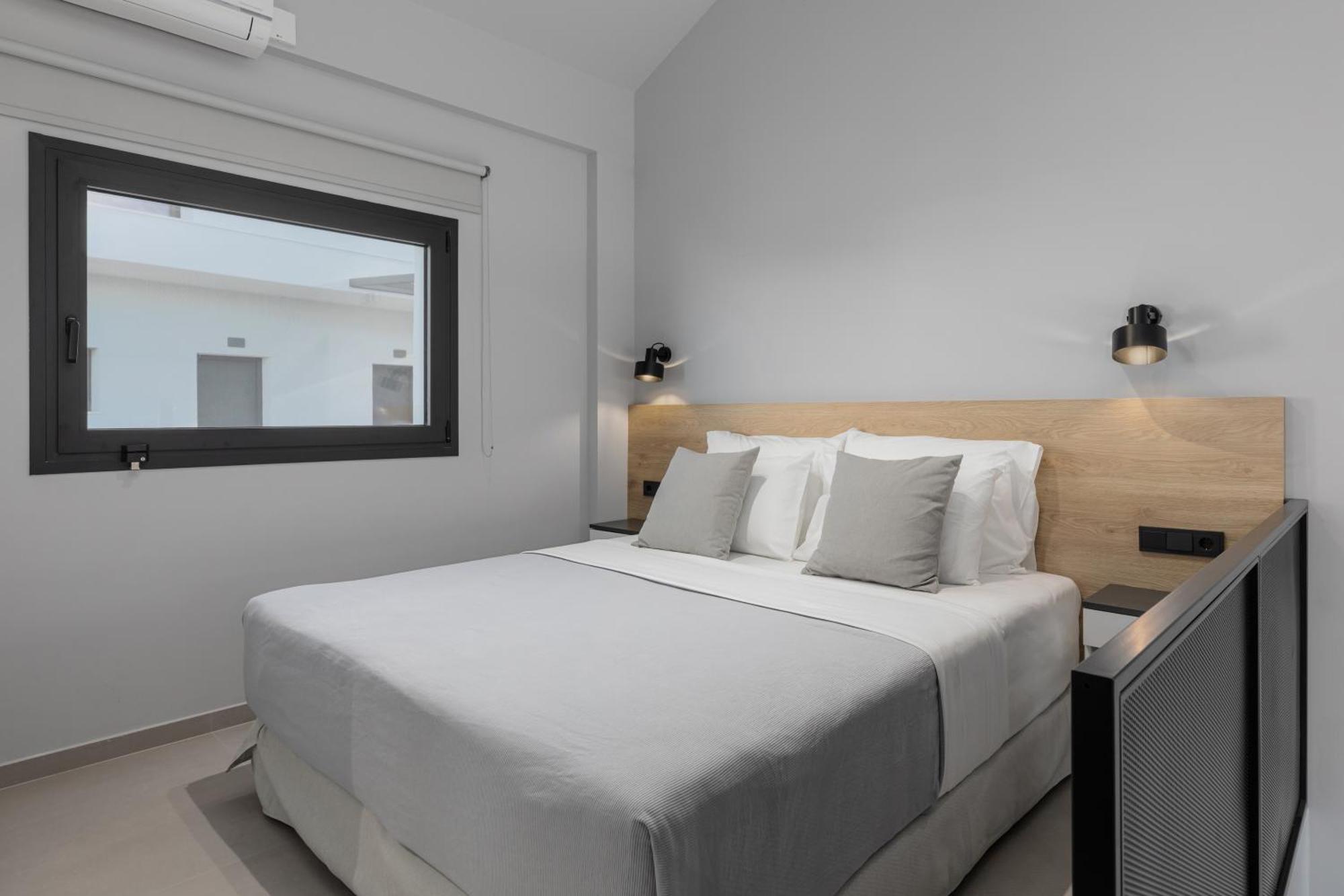 The 8 Apartment