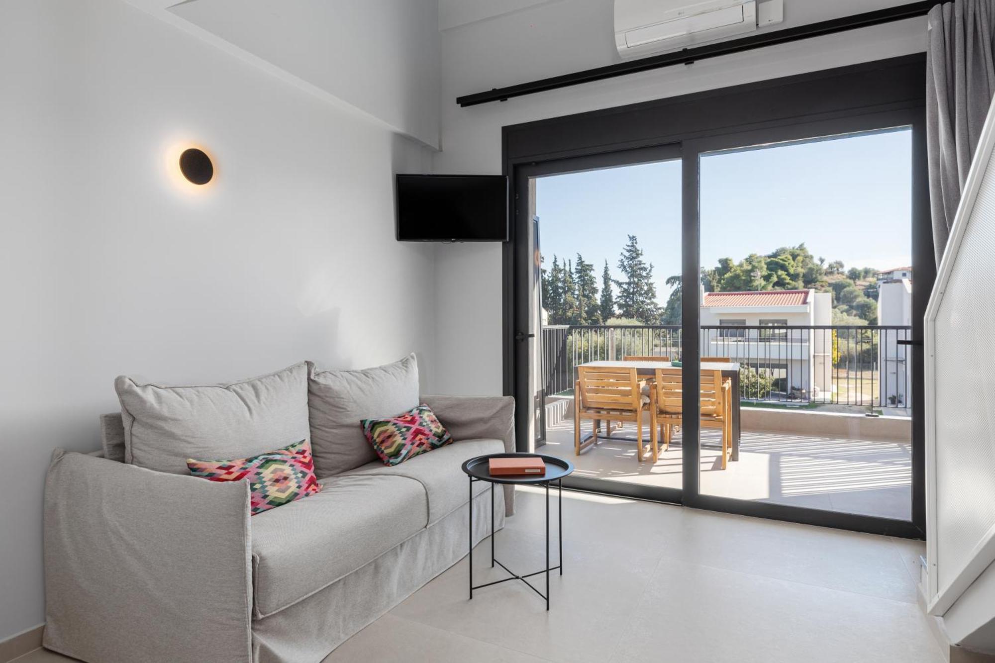 The 8 Apartment *