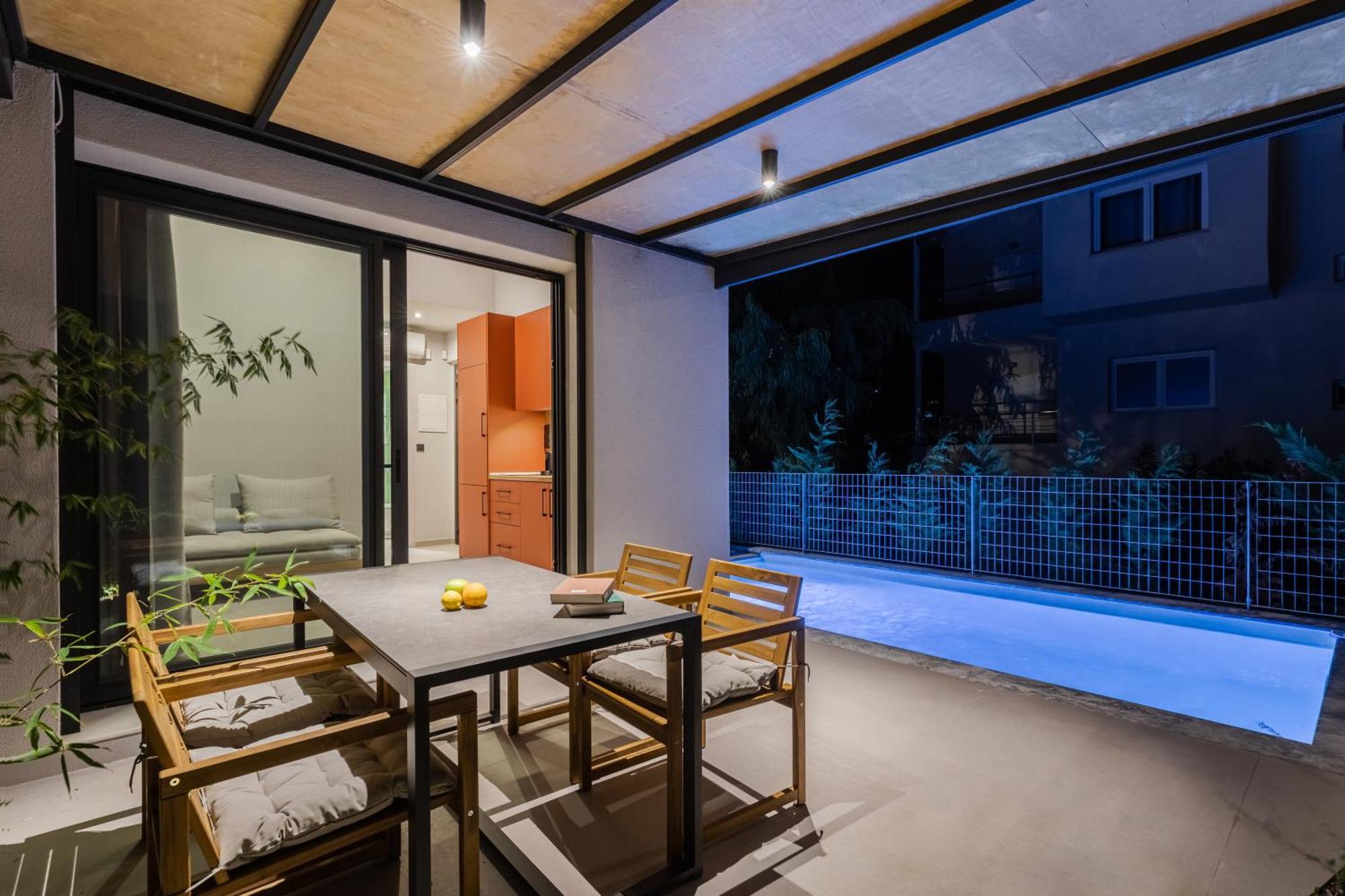 Apartment The 8